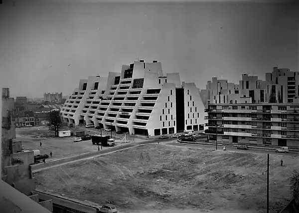  conformes et adaptées aux véhicules électriques. Installateur borne de recharge Houilles